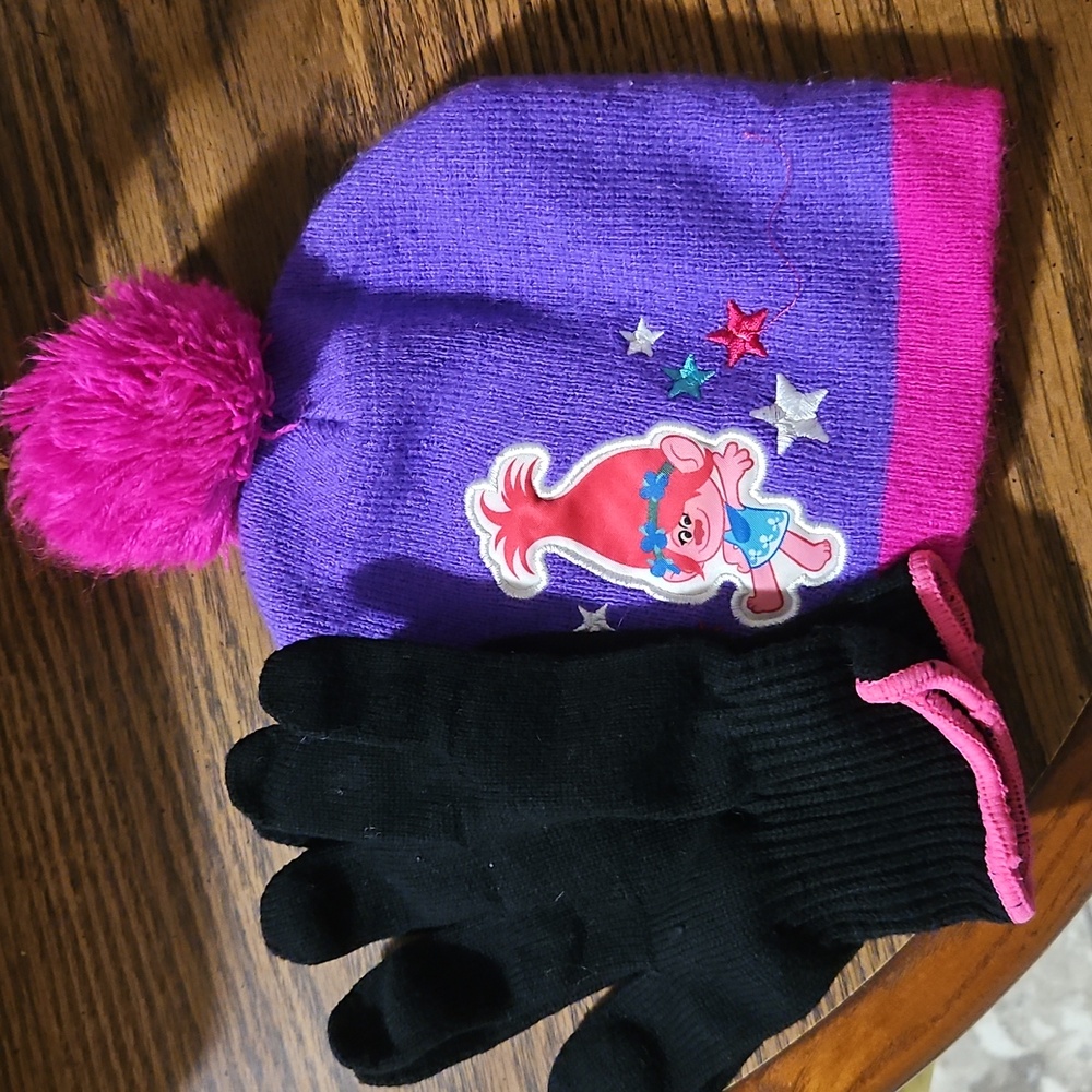 DREAMWORKS Girls Trolls Purple/Pink Poppy Winter Knit Cap w/Pompom + Knit Gloves